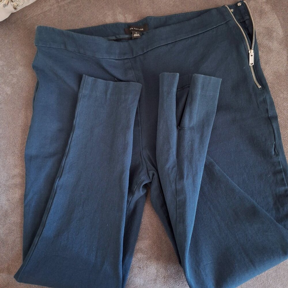 Ann Taylor Green Ankle Pants, Side Zip, Ankle Zippers, Back Slit Pockets Size 12